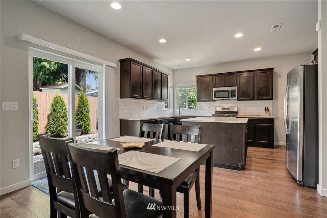 109 157th Lane Southeast Bothell, WA 98012 - Photo 12 of 40 Gallery Image 12