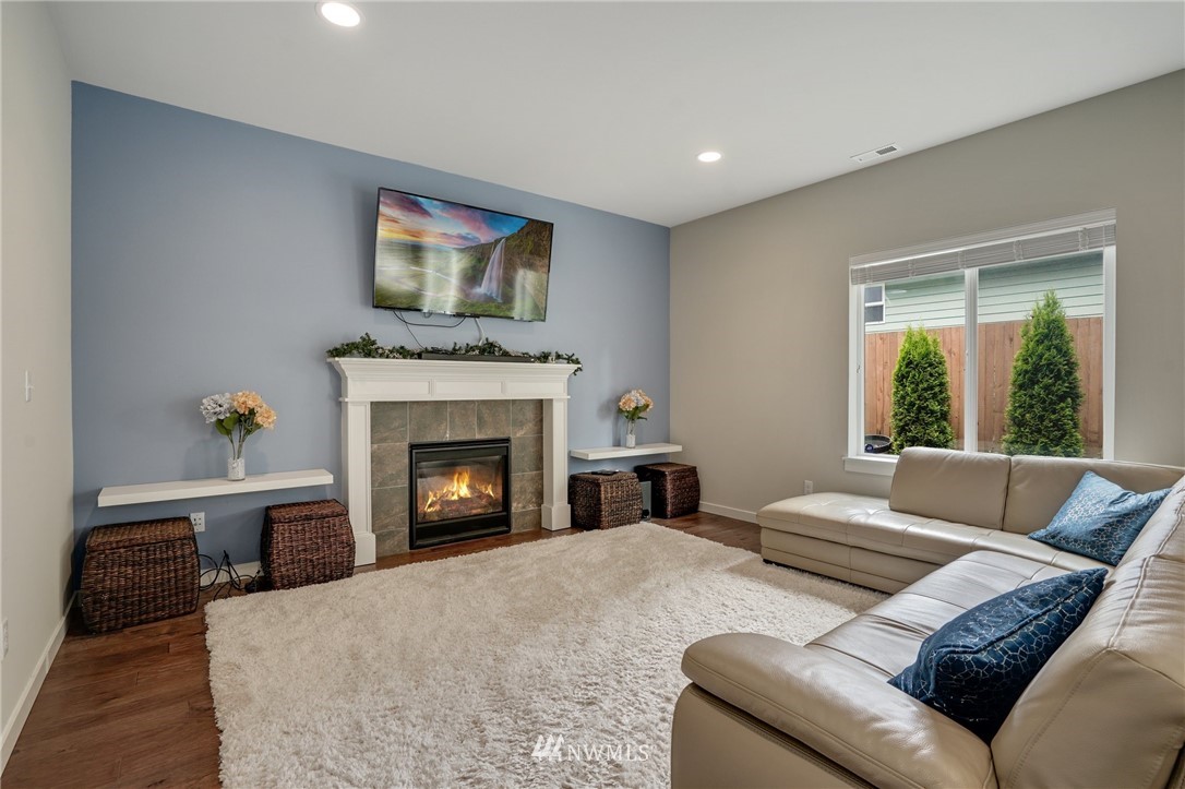 109 157th Lane Southeast Bothell, WA 98012 - Photo 16 of 40 Gallery Image 16