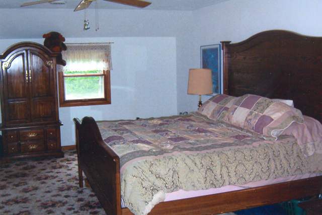 6215 North Post Oak Road Peoria, IL 61615 - Photo 5 of 6 Gallery Image 5
