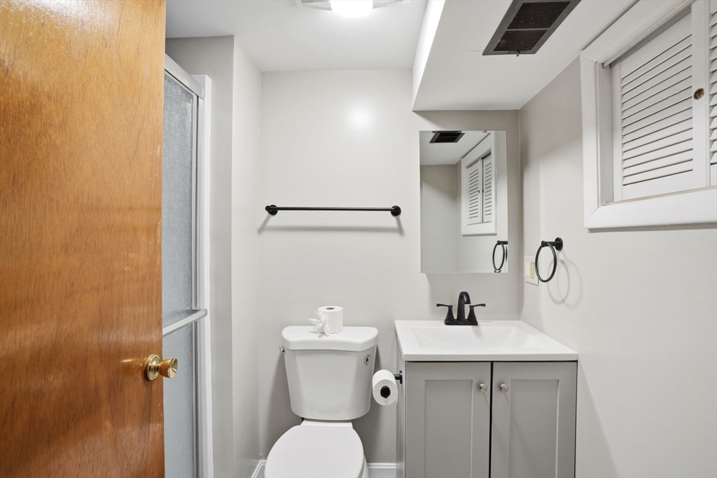 7 Beebe Lane Wakefield, MA 01880 - Photo 27 of 40