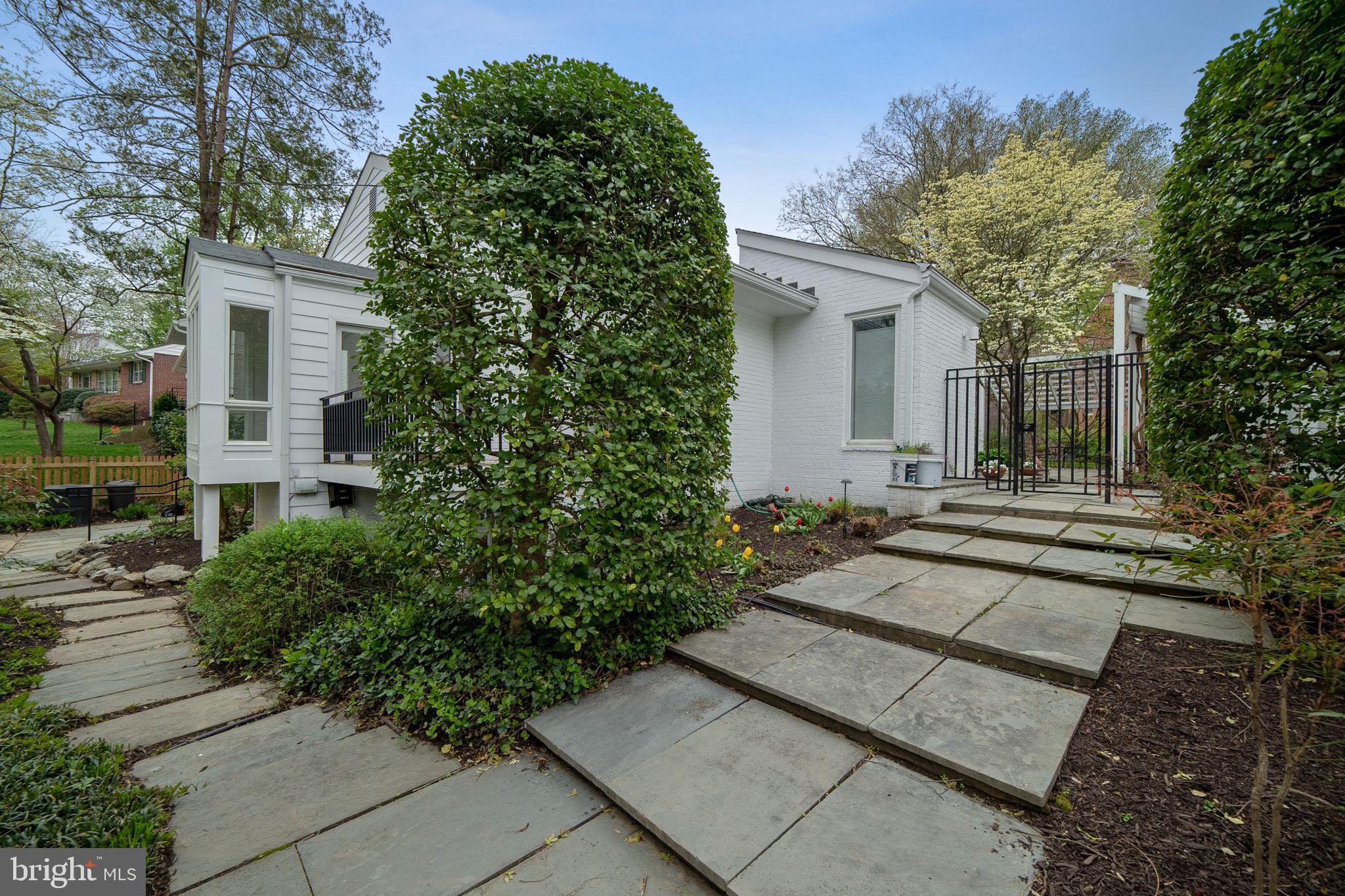 4929 Jamestown Road Bethesda, MD 20816 - Photo 3 of 39 Walkway