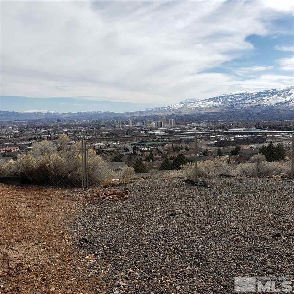 986 University Place Reno, NV 89512 - Photo 3 of 25