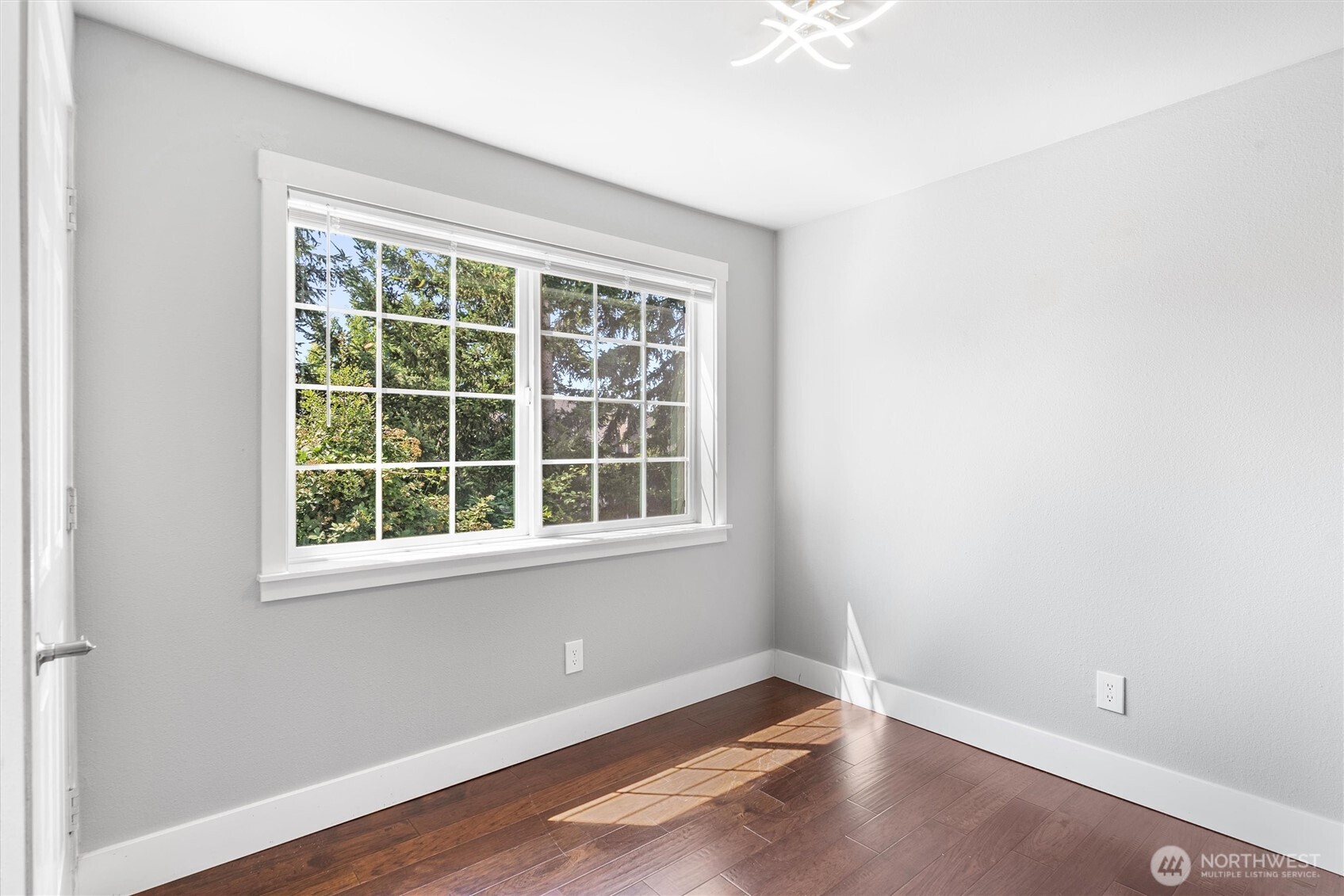 12404 East Gibson Road, Unit M202 Everett, WA 98204 - Photo 19 of 28