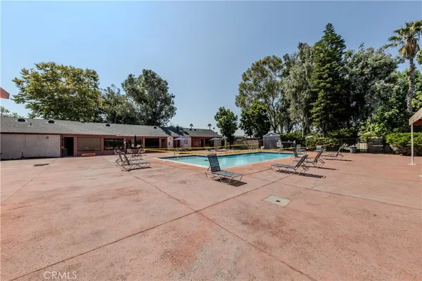$340,000 | 17701 Avalon Boulevard, Carson, CA 90746