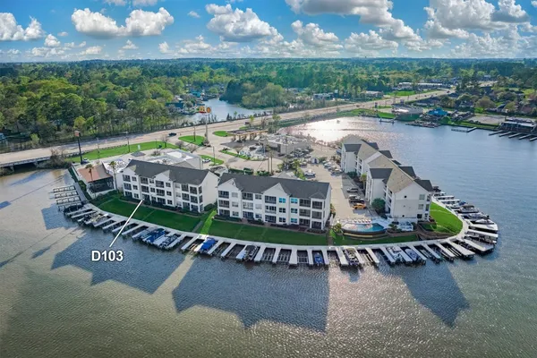 $299,000 | 168 Lake Point Boulevard, Unit D103, Montgomery, TX 77356