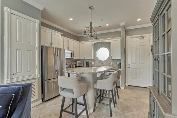 $299,000 | 168 Lake Point Boulevard, Unit D103, Montgomery, TX 77356