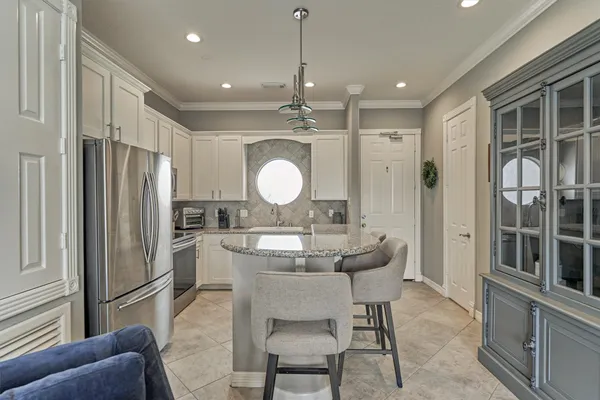 $299,000 | 168 Lake Point Boulevard, Unit D103, Montgomery, TX 77356