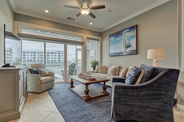 $299,000 | 168 Lake Point Boulevard, Unit D103, Montgomery, TX 77356