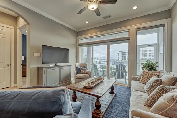 $299,000 | 168 Lake Point Boulevard, Unit D103, Montgomery, TX 77356