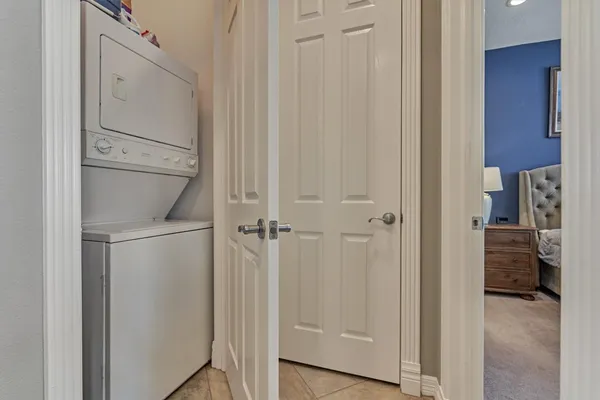 $299,000 | 168 Lake Point Boulevard, Unit D103, Montgomery, TX 77356