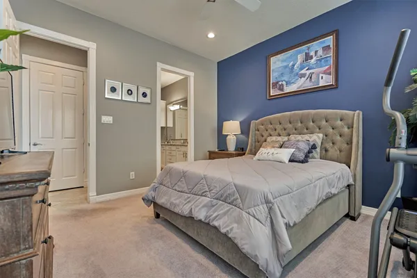 $299,000 | 168 Lake Point Boulevard, Unit D103, Montgomery, TX 77356