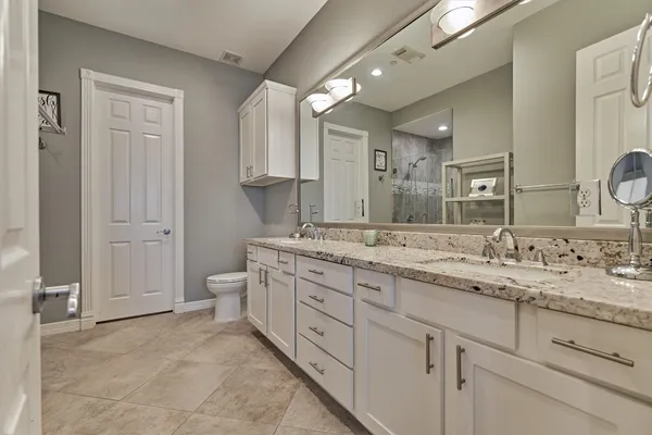 $299,000 | 168 Lake Point Boulevard, Unit D103, Montgomery, TX 77356