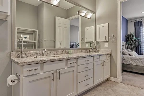 $299,000 | 168 Lake Point Boulevard, Unit D103, Montgomery, TX 77356