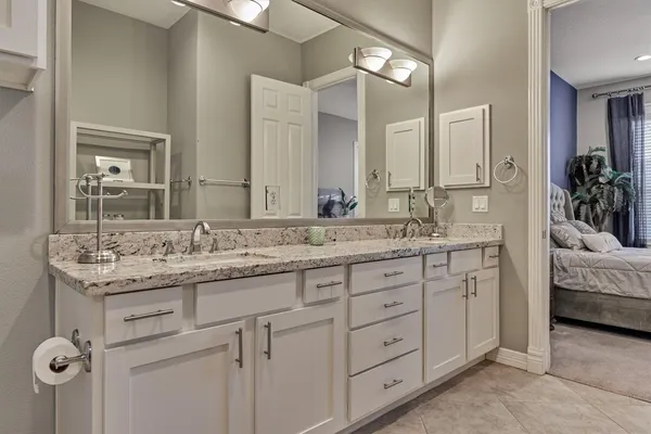 $299,000 | 168 Lake Point Boulevard, Unit D103, Montgomery, TX 77356