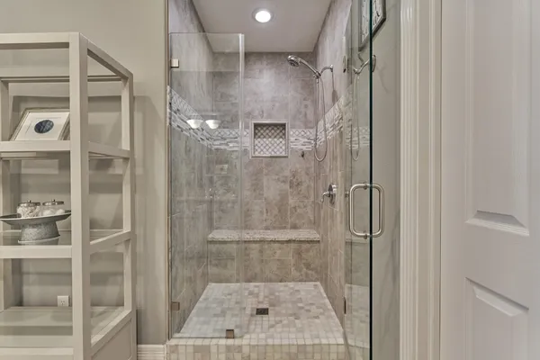 $299,000 | 168 Lake Point Boulevard, Unit D103, Montgomery, TX 77356