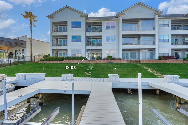 $299,000 | 168 Lake Point Boulevard, Unit D103, Montgomery, TX 77356