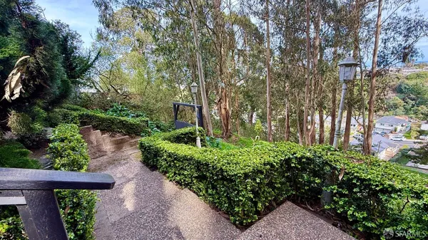a view of entryway and hall