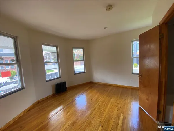 $1,850 | 455 Catherine Street, Fort Lee, NJ 07024