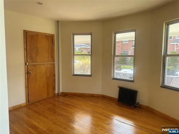 $1,850 | 455 Catherine Street, Fort Lee, NJ 07024