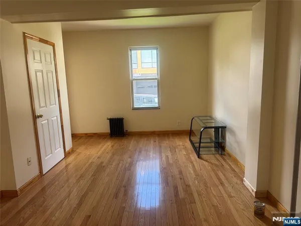 $1,850 | 455 Catherine Street, Fort Lee, NJ 07024