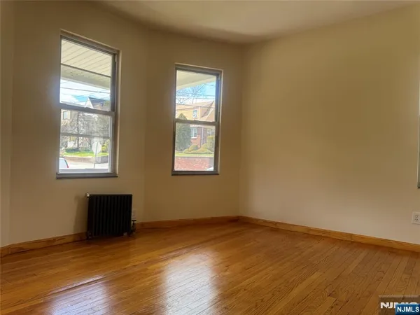 $1,850 | 455 Catherine Street, Fort Lee, NJ 07024