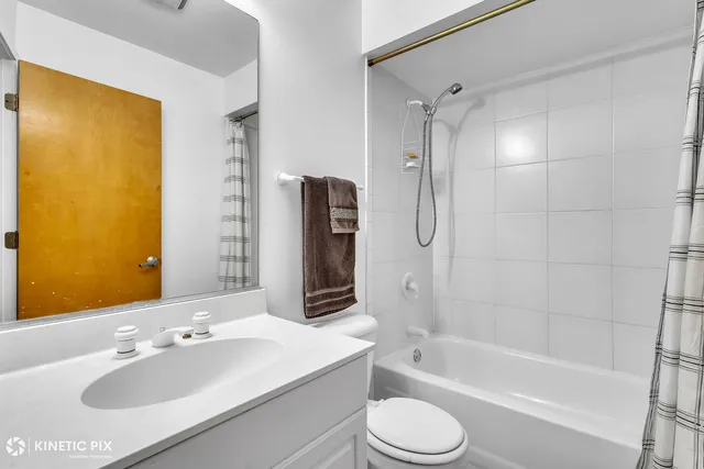 $495,000 | 1812 South Clark Street, Unit 15, Chicago, IL 60616