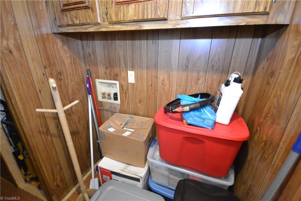 4295 Beckerdite Road Sophia, NC 27350 - Photo 12 of 16 Laundry