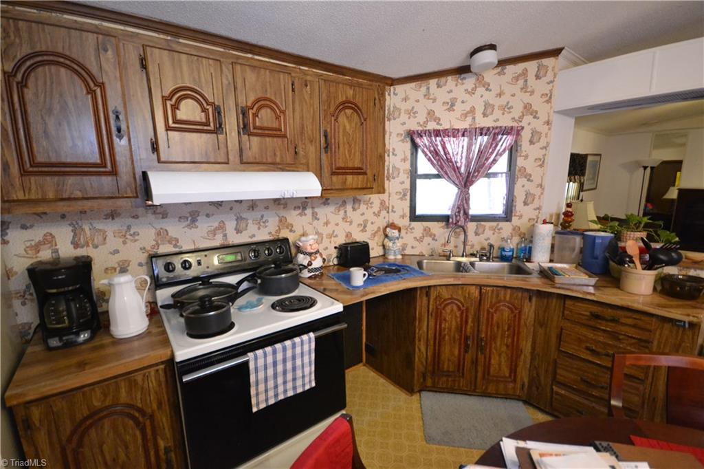 4295 Beckerdite Road Sophia, NC 27350 - Photo 6 of 16 Gallery Image 6