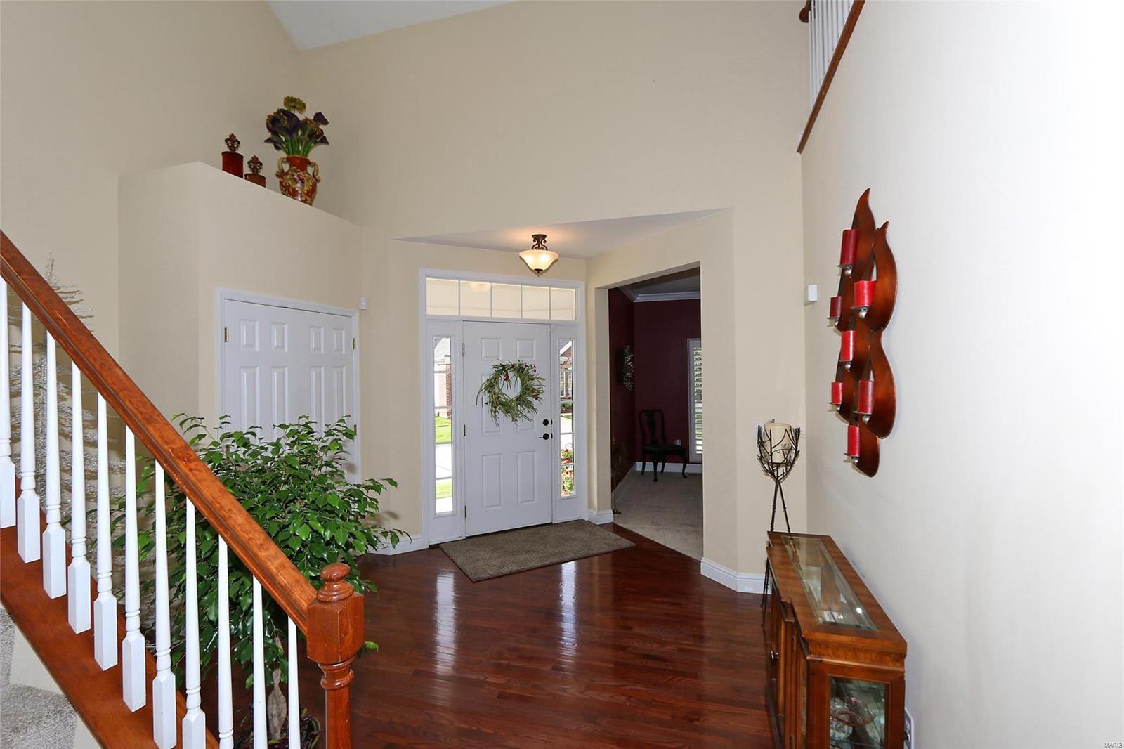 10110 Tanbridge Road St. Louis, MO 63128 - Photo 3 of 35 Gallery Image 3