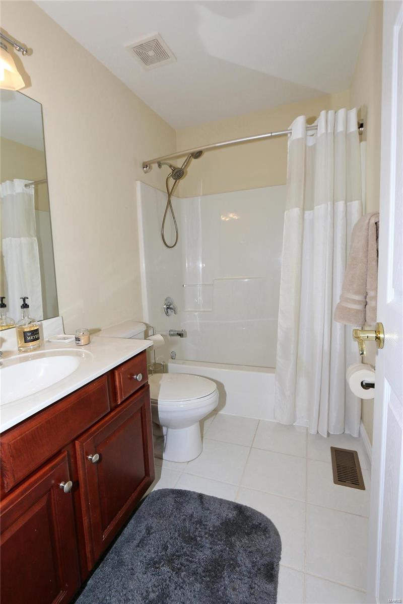 10110 Tanbridge Road St. Louis, MO 63128 - Photo 25 of 35 Gallery Image 25