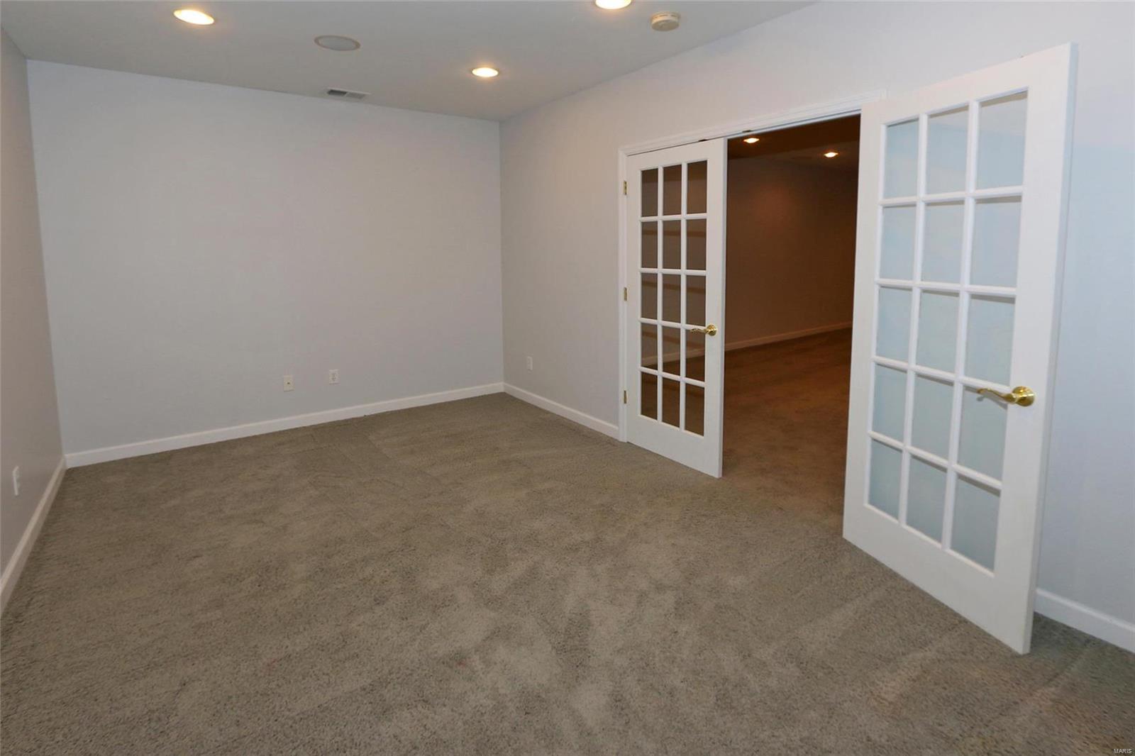 10110 Tanbridge Road St. Louis, MO 63128 - Photo 31 of 35 Gallery Image 31
