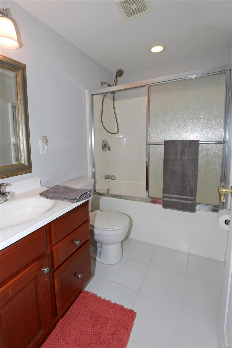 10110 Tanbridge Road St. Louis, MO 63128 - Photo 32 of 35 Gallery Image 32