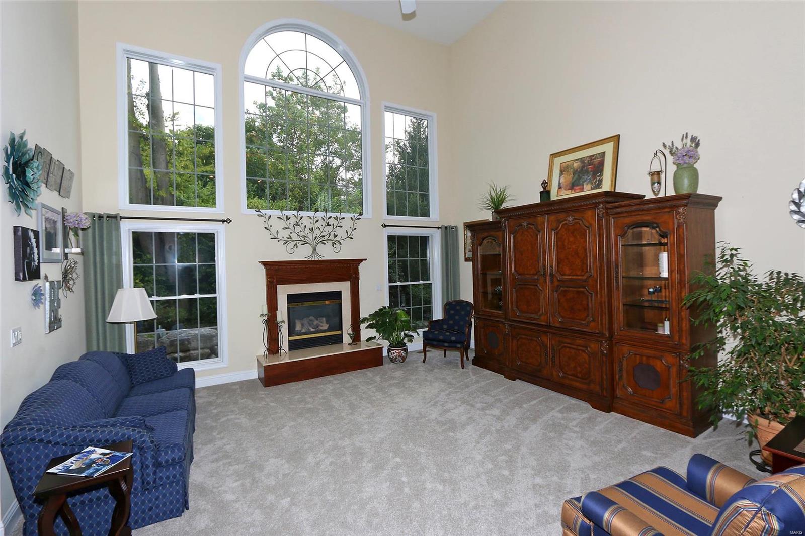10110 Tanbridge Road St. Louis, MO 63128 - Photo 5 of 35 Gallery Image 5