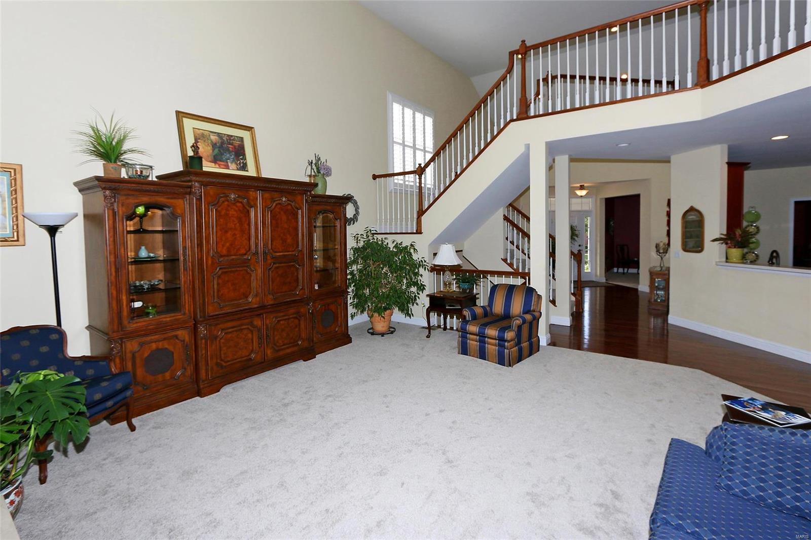 10110 Tanbridge Road St. Louis, MO 63128 - Photo 6 of 35 Gallery Image 6