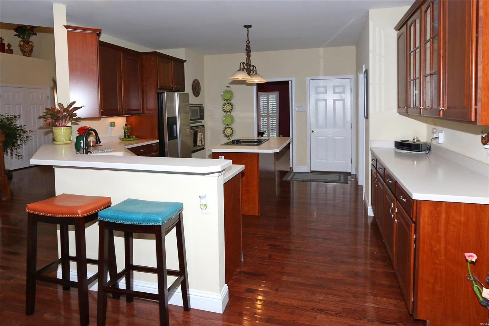 10110 Tanbridge Road St. Louis, MO 63128 - Photo 8 of 35 Gallery Image 8