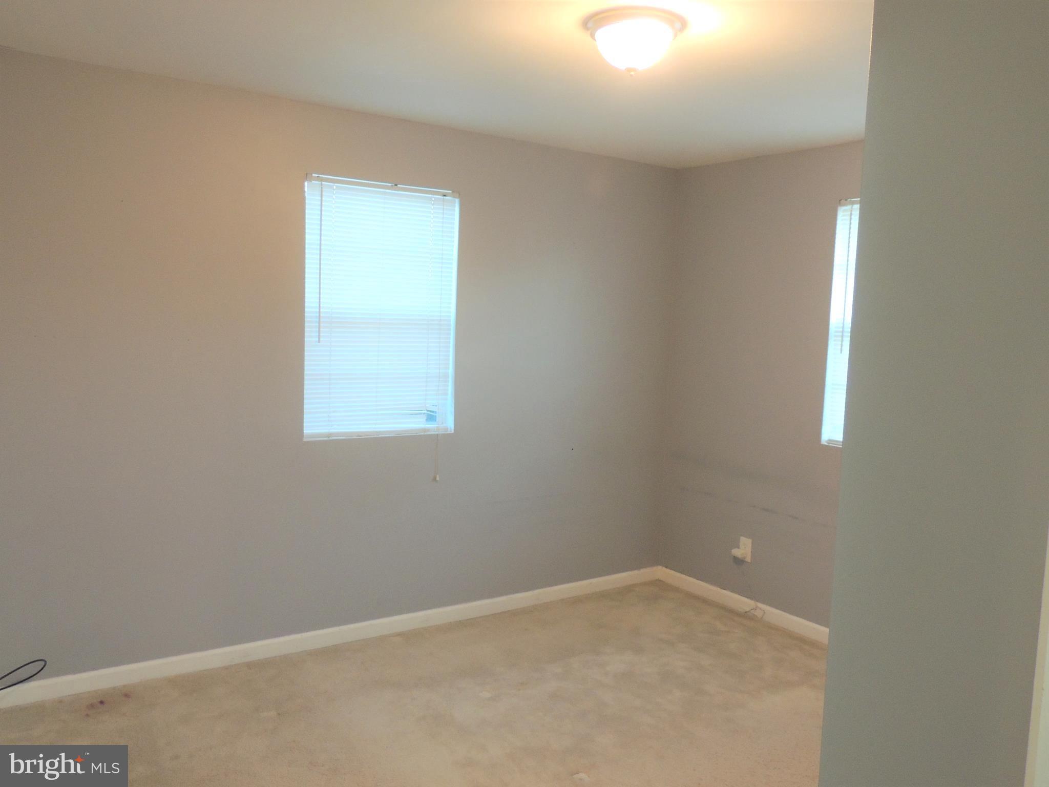 61 Midfield Road New Castle, DE 19720 - Photo 10 of 18 Master Bedroom