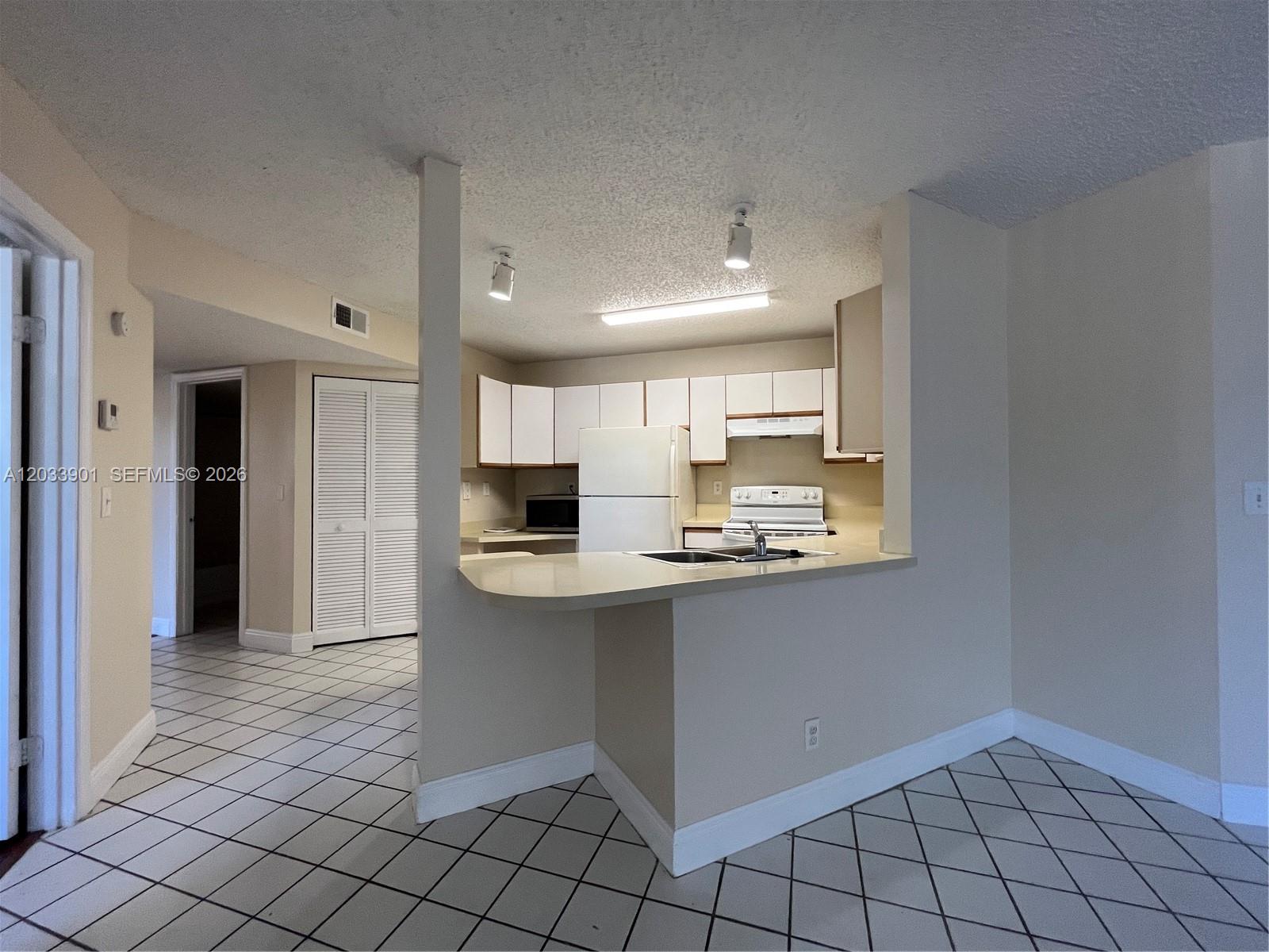 4015 West McNab Road, Unit D212 Pompano Beach, FL 33069 - Photo 3 of 20