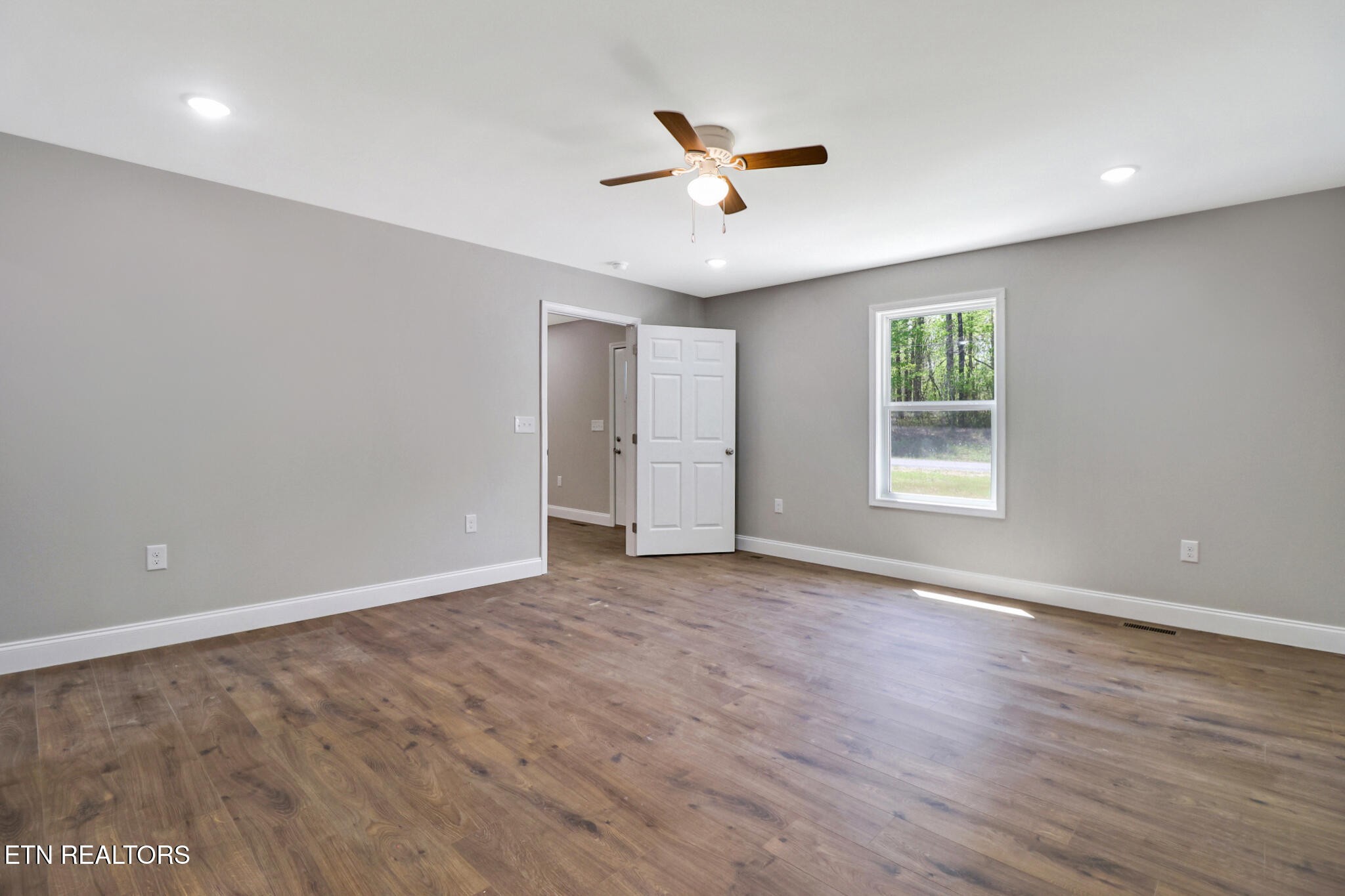 133 Jay Loop Jamestown, TN 38556 - Photo 18 of 39