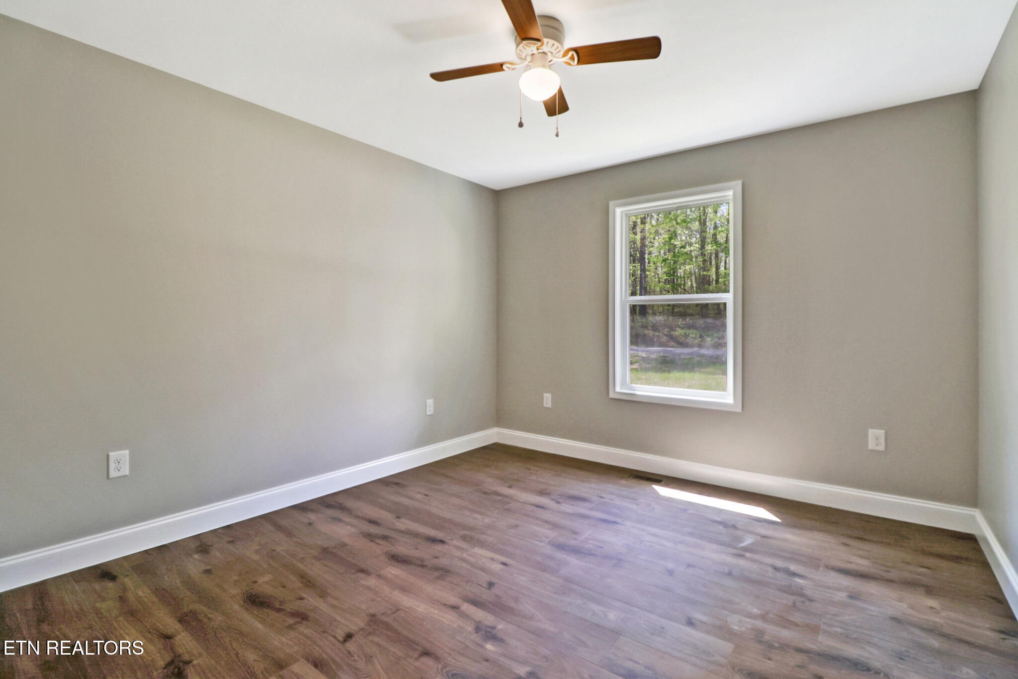 133 Jay Loop Jamestown, TN 38556 - Photo 26 of 39