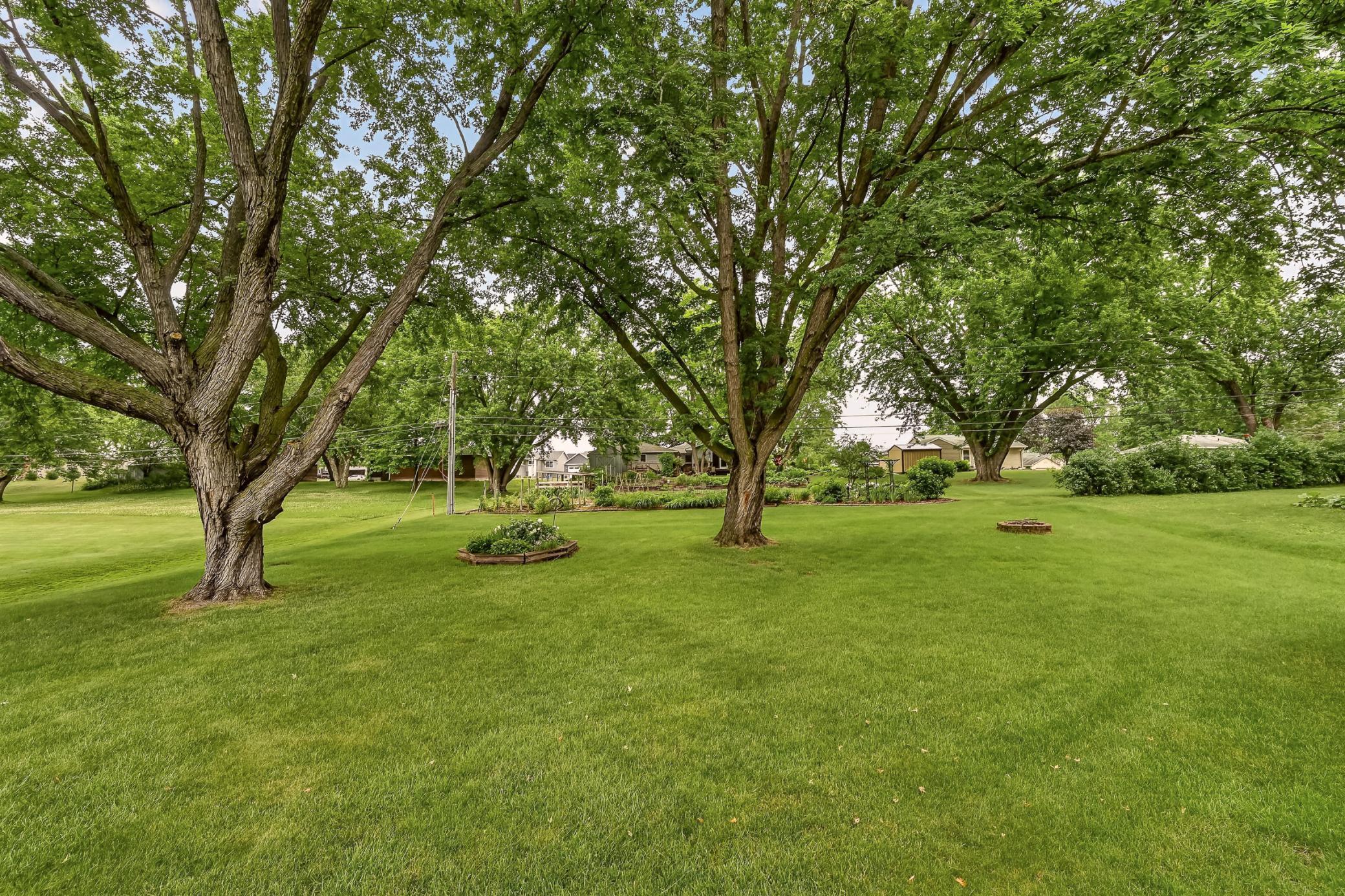 402 Strathmore Lane Southeast Rochester, MN 55904 - Photo 4 of 31