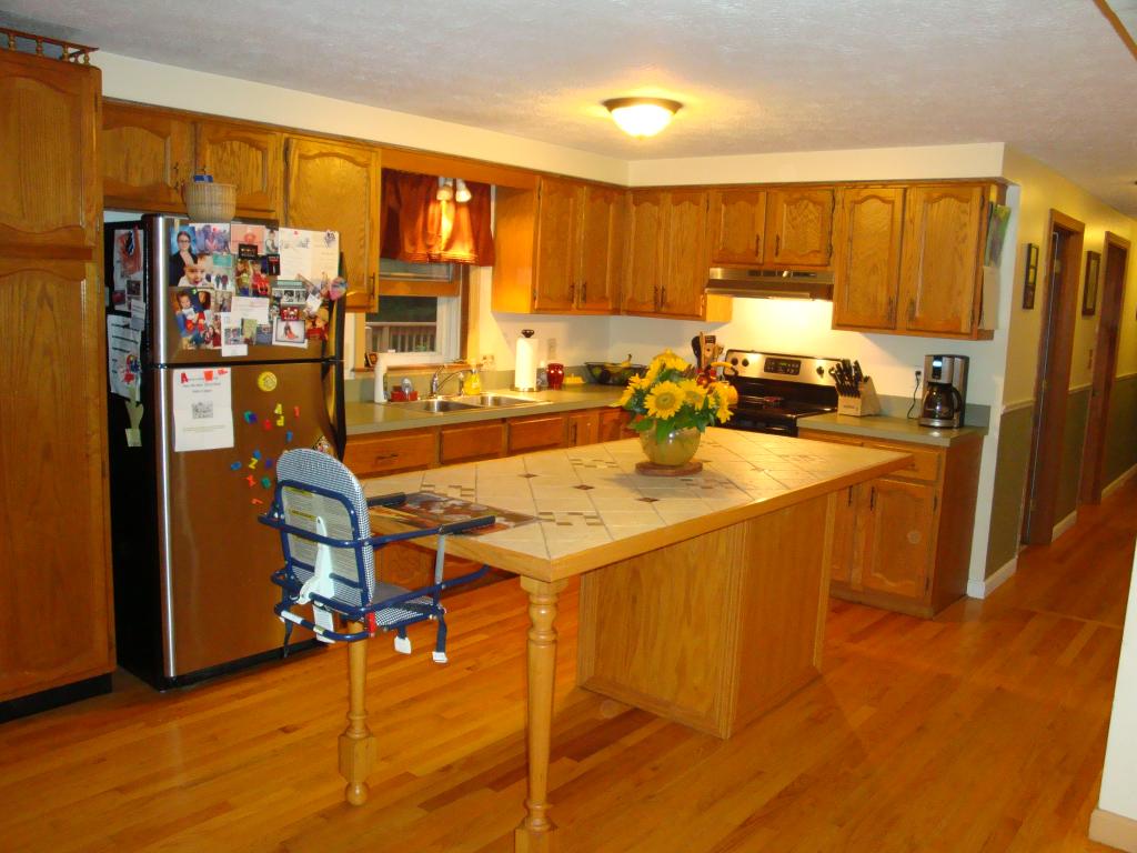 323 Pine Hill Road Berwick, ME 03901 - Photo 2 of 34 Gallery Image 2