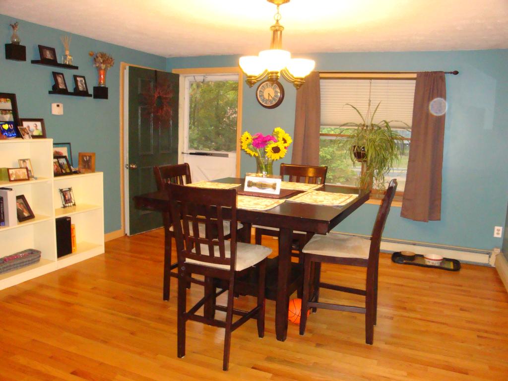 323 Pine Hill Road Berwick, ME 03901 - Photo 3 of 34 Gallery Image 3