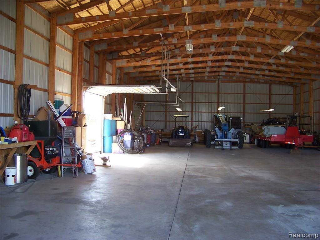 9967 Chinavare Road Newport, MI 48166 - Photo 10 of 45 Facing rear with side door open.