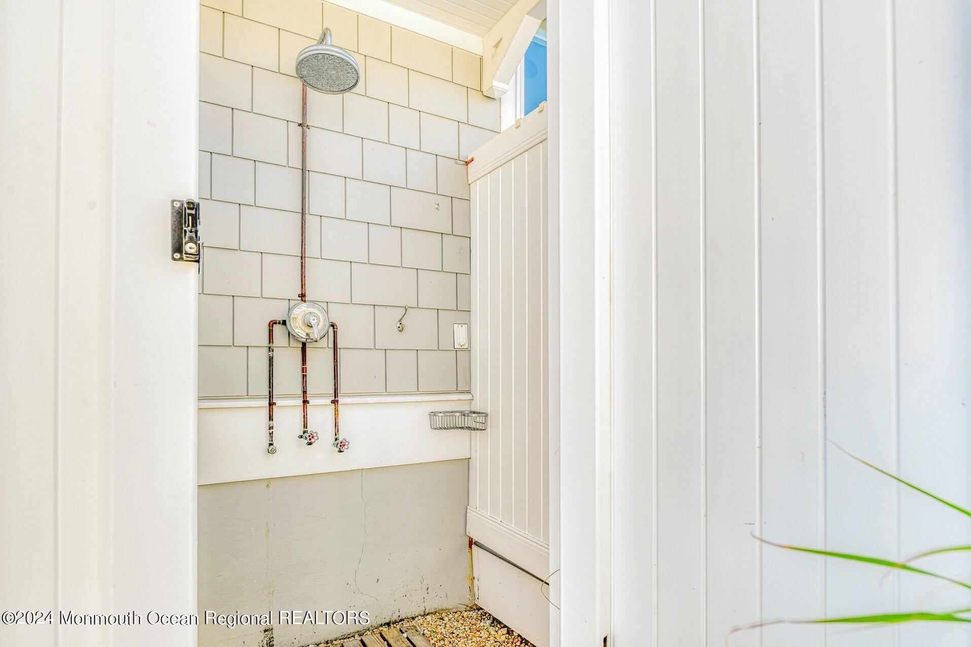 211 Canal Lane Lavallette, NJ 08735 - Photo 10 of 37 orig_DSC_8719_52_9320248