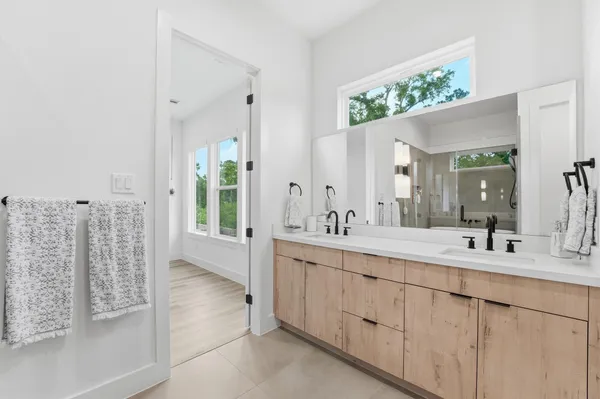 $2,550 | 6042 Cebra Street, Houston, TX 77091