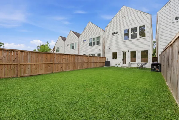 $2,550 | 6042 Cebra Street, Houston, TX 77091