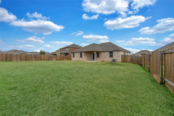 $325,000 | 1172 Beaverwood Lane, Crowley, TX 76036
