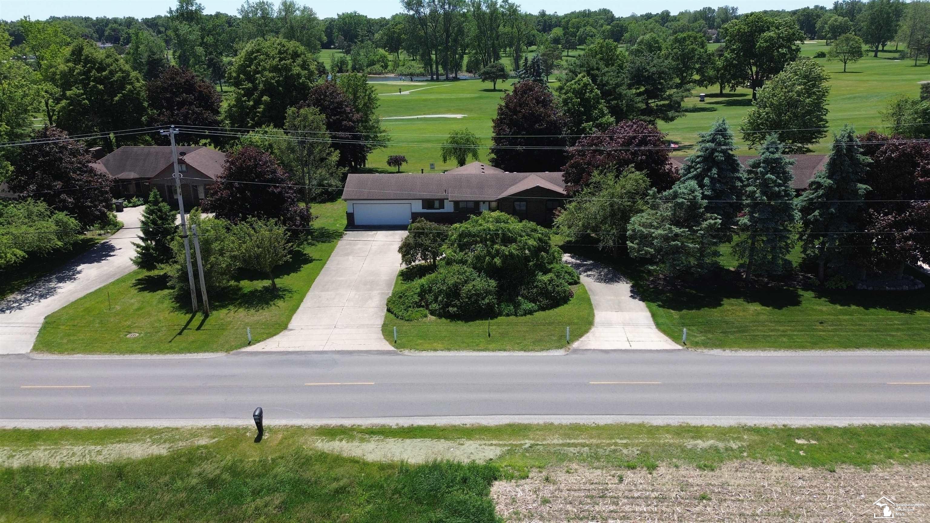 1303 West Erie Road Temperance, MI 48182 - Photo 3 of 30