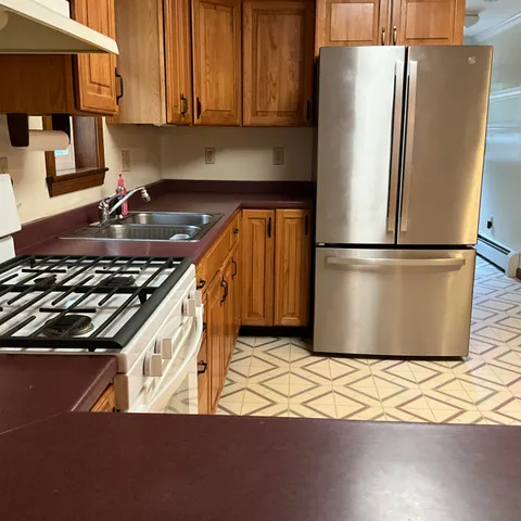 $285,999 | 8 Cross Road, Bradley, ME 04411