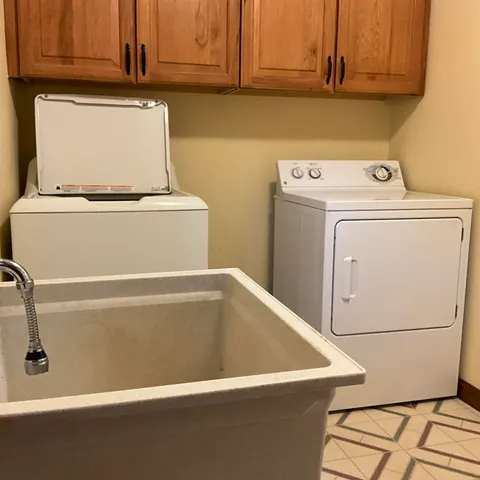 $285,999 | 8 Cross Road, Bradley, ME 04411